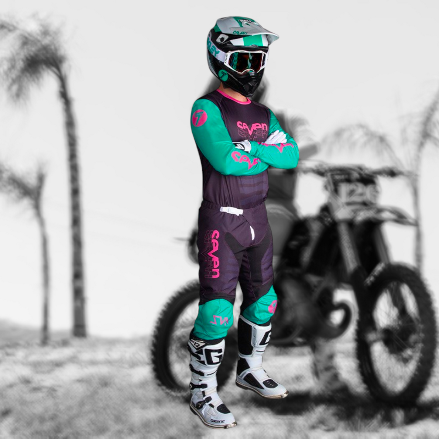 TRAJE SEVEN VOX SURGE BERRY