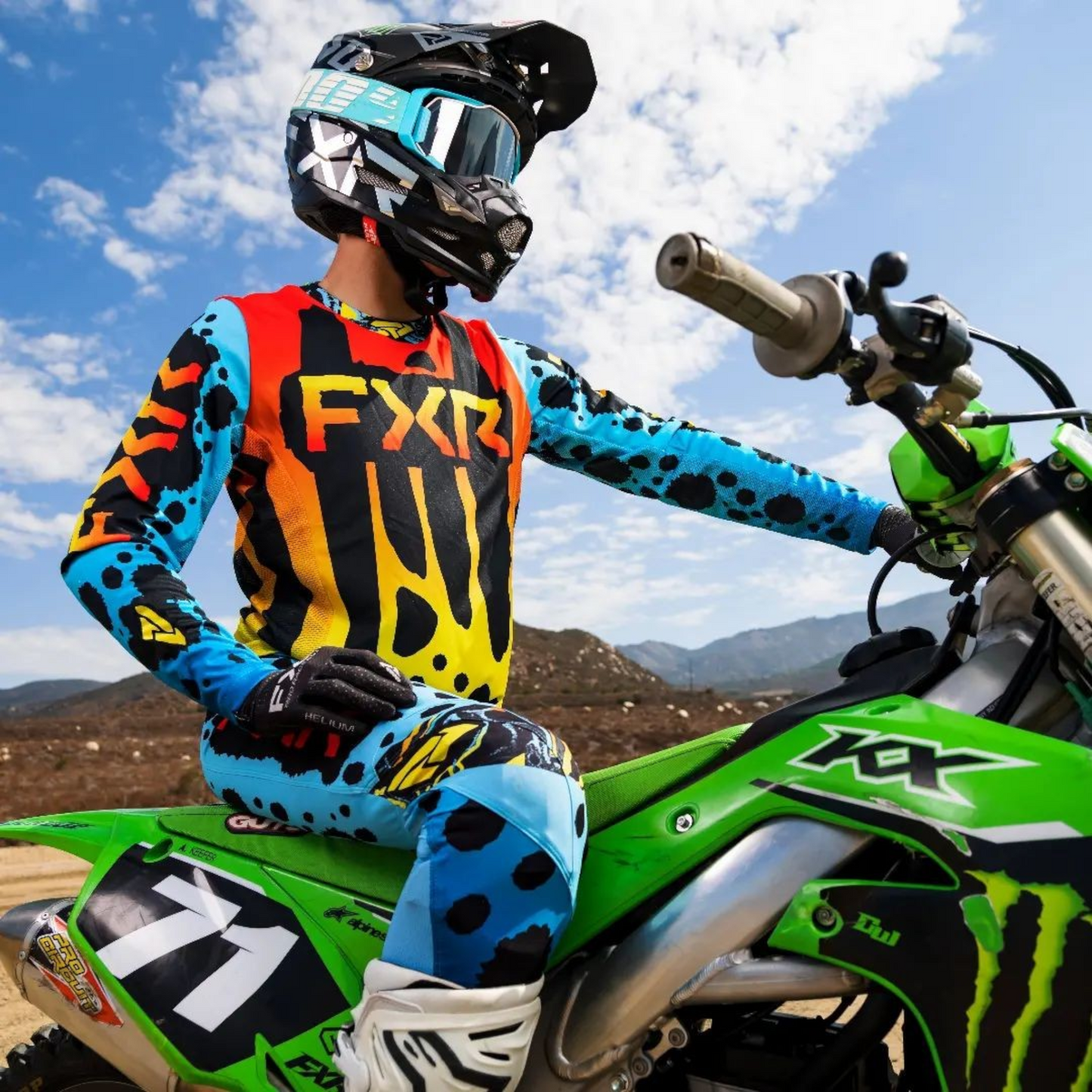 TRAJE FXR PODIUM FROG